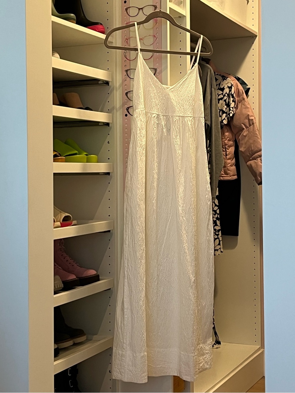 Women’s White Sundres